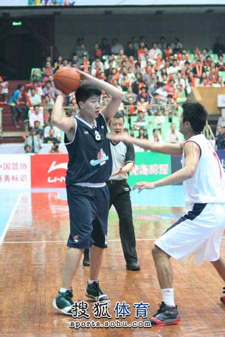 近15年谷歌每年搜索量最高球员：C罗10次断崖领先，梅西仅1次（近15年谷歌年度搜索量最高球员榜：C罗10次一骑绝尘，梅西仅一次登顶）