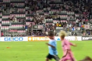 U17世青赛7场9球1助攻，外媒：奥地利新星莫泽吸引拜仁关注（U17世青赛爆发：莫泽7战9球1助，奥地利新星获拜仁关注）