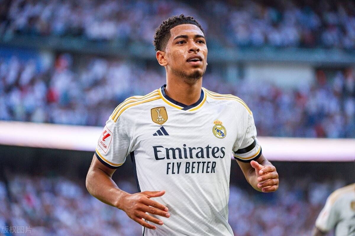 第四次，曼联错失进入欧冠区的机会。（曼联第4次错失欧冠区席位）