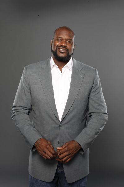 全家福宣，U16国少小将万项加盟塞尔超贝尔格莱德红星俱乐部（塞尔超贝尔格莱德红星官宣签下U16国少万项，全家福合影亮相）